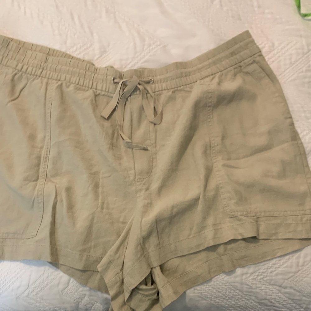 Gap linen shorts sz XXL